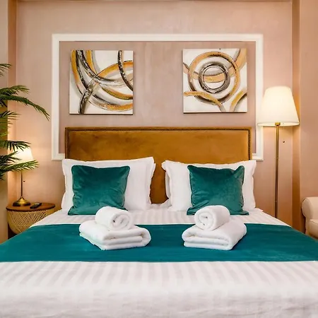 Rosebay Std - Infinity Pool & Appartement *