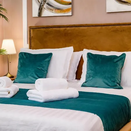 Rosebay Std - Infinity Pool & Appartement