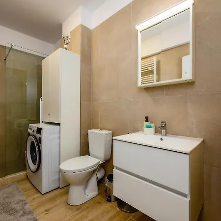 Rosebay Std - Infinity Pool &