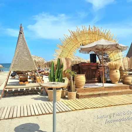 Rosebay Std - Infinity Pool & Διαμέρισμα