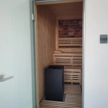 Rosebay Std - Infinity Pool & *