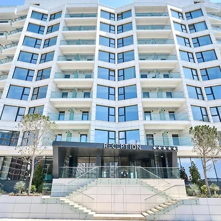 Rosebay Std In Infinity Pool & Appartamento *