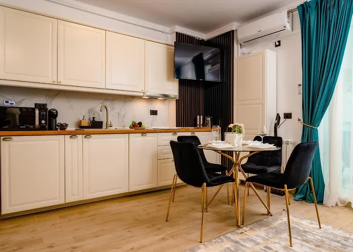 Rosebay Std - Infinity Pool & Apartmán Năvodari