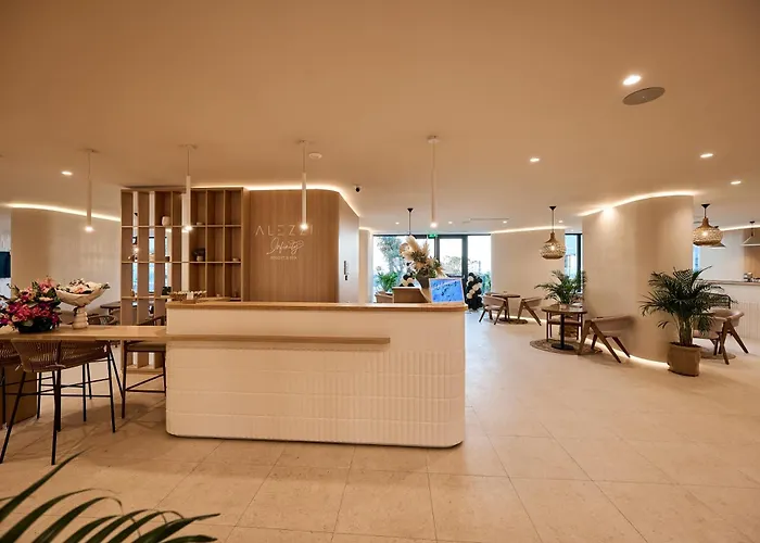 Rosebay Std - Infinity Pool &