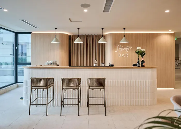 Rosebay Std - Infinity Pool & Apartmán *